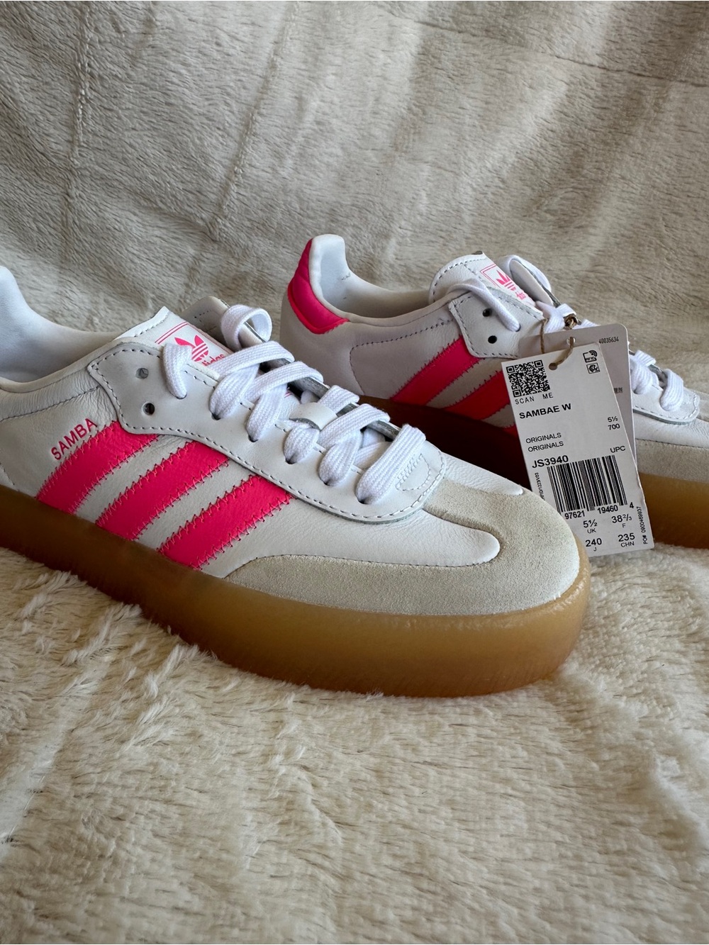 NWT Adidas Originals Sambae White and Bright Pink, W 7 - Picture 6 of 12